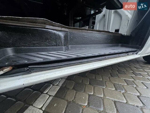 Білий Мерседес Sprinter, об'ємом двигуна 2.2 л та пробігом 380 тис. км за 7950 $, фото 59 на Automoto.ua