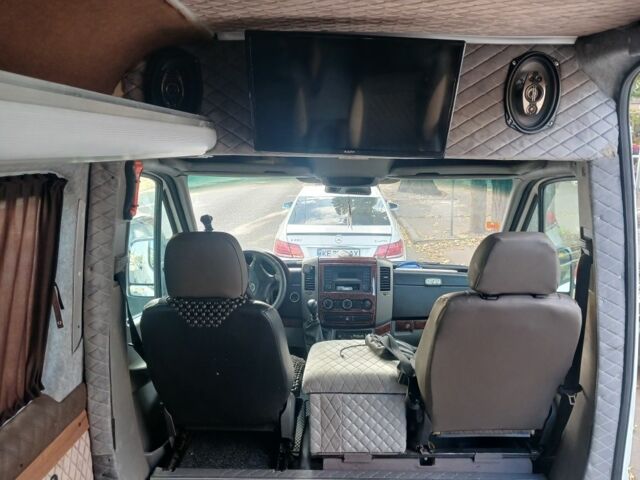 Белый Мерседес Sprinter, объемом двигателя 2.2 л и пробегом 800 тыс. км за 12000 $, фото 1 на Automoto.ua