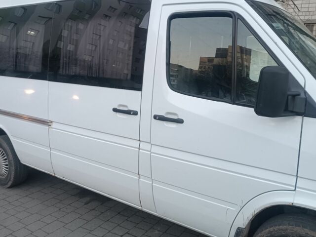 Белый Мерседес Sprinter, объемом двигателя 2 л и пробегом 600 тыс. км за 6800 $, фото 5 на Automoto.ua