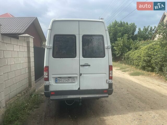 Белый Мерседес Sprinter, объемом двигателя 2.2 л и пробегом 590 тыс. км за 10000 $, фото 1 на Automoto.ua