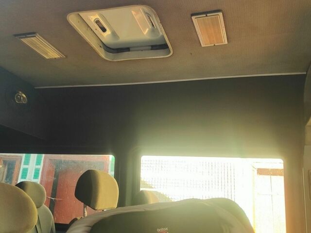 Белый Мерседес Sprinter, объемом двигателя 2.15 л и пробегом 787 тыс. км за 8500 $, фото 8 на Automoto.ua