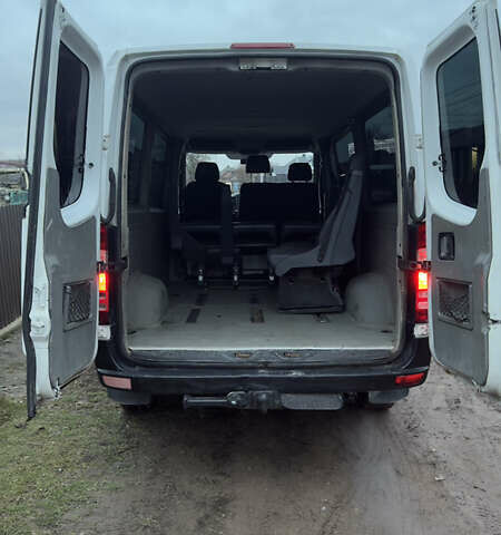 Белый Мерседес Sprinter, объемом двигателя 2.2 л и пробегом 450 тыс. км за 13500 $, фото 7 на Automoto.ua