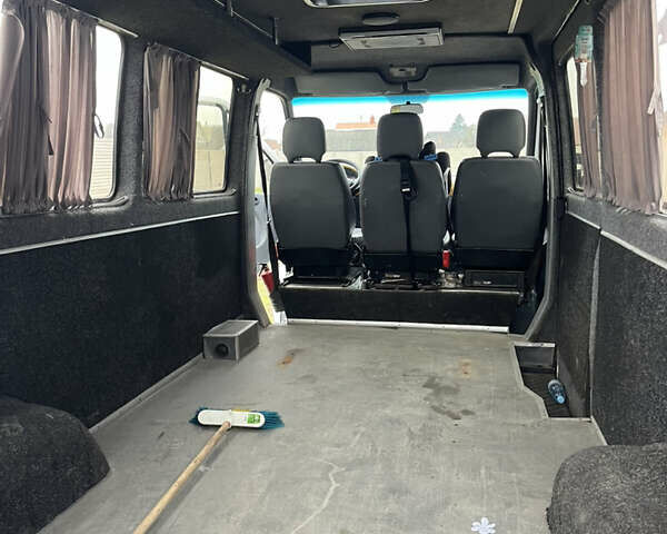 Білий Мерседес Sprinter, об'ємом двигуна 2.2 л та пробігом 400 тис. км за 8000 $, фото 5 на Automoto.ua
