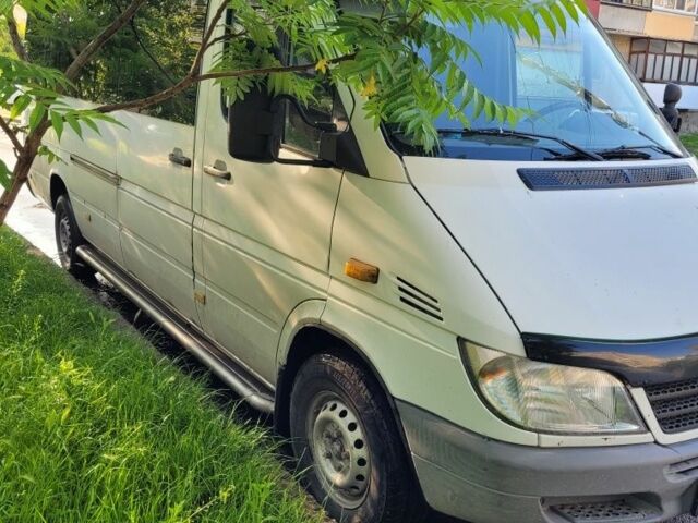 Білий Мерседес Sprinter, об'ємом двигуна 2.7 л та пробігом 570 тис. км за 9493 $, фото 1 на Automoto.ua