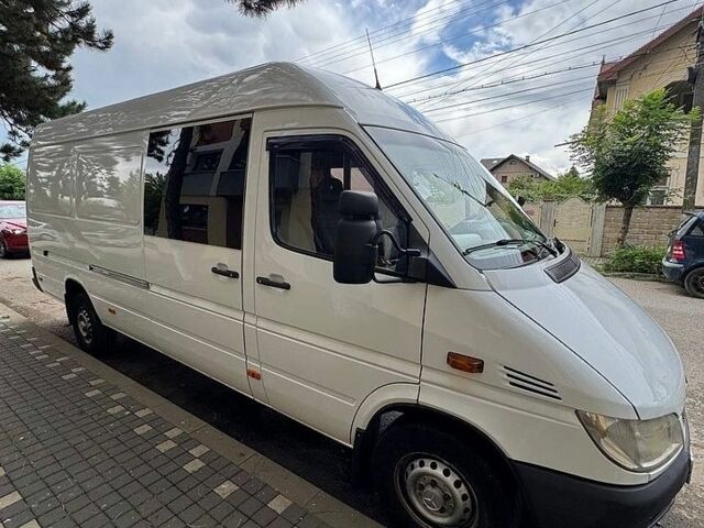 Белый Мерседес Sprinter, объемом двигателя 2.7 л и пробегом 790 тыс. км за 12608 $, фото 1 на Automoto.ua