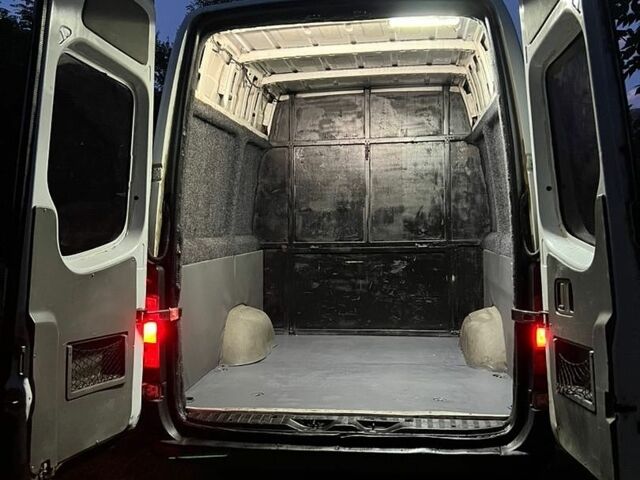 Белый Мерседес Sprinter, объемом двигателя 2.2 л и пробегом 500 тыс. км за 11800 $, фото 17 на Automoto.ua