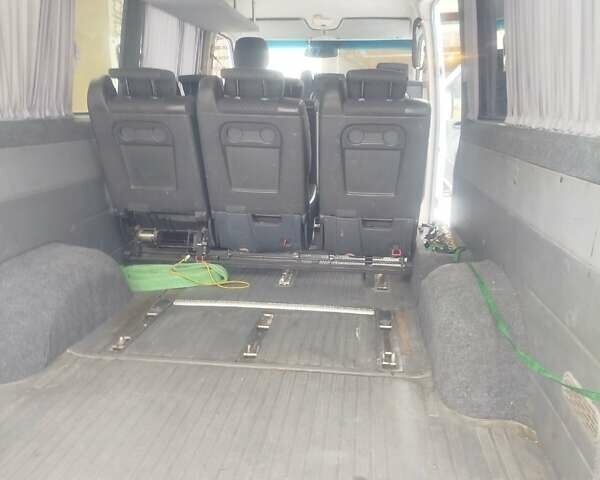 Білий Мерседес Sprinter, об'ємом двигуна 2.15 л та пробігом 400 тис. км за 8000 $, фото 13 на Automoto.ua