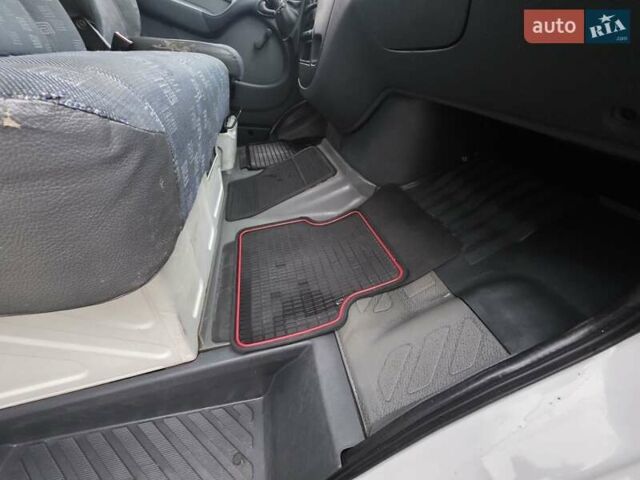 Білий Мерседес Sprinter, об'ємом двигуна 2.2 л та пробігом 380 тис. км за 7950 $, фото 48 на Automoto.ua