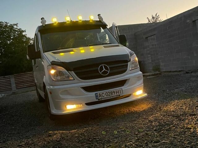 Білий Мерседес Sprinter, об'ємом двигуна 2.1 л та пробігом 500 тис. км за 11300 $, фото 1 на Automoto.ua