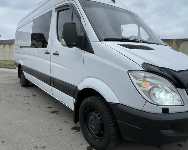 Белый Мерседес Sprinter, объемом двигателя 3 л и пробегом 420 тыс. км за 18600 $, фото 7 на Automoto.ua