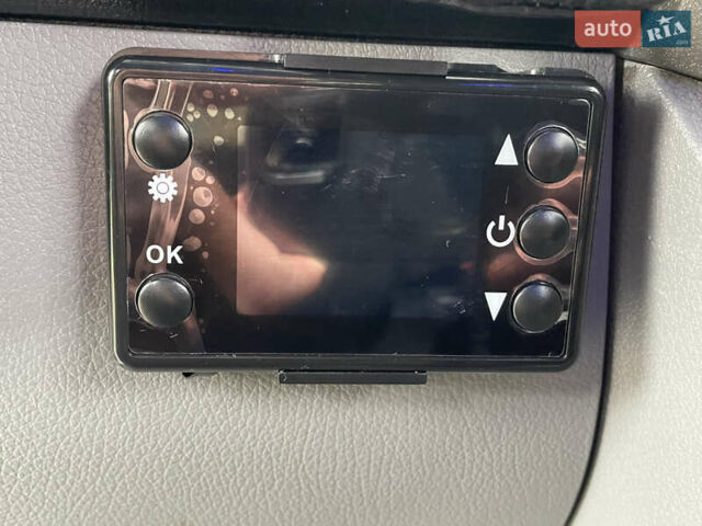 Белый Мерседес Sprinter, объемом двигателя 3 л и пробегом 420 тыс. км за 18600 $, фото 35 на Automoto.ua