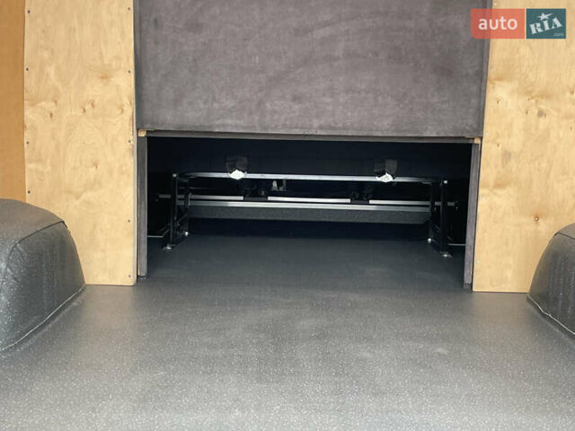 Белый Мерседес Sprinter, объемом двигателя 3 л и пробегом 420 тыс. км за 18600 $, фото 18 на Automoto.ua