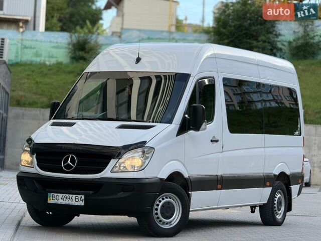 Белый Мерседес Sprinter, объемом двигателя 2.2 л и пробегом 650 тыс. км за 10333 $, фото 2 на Automoto.ua