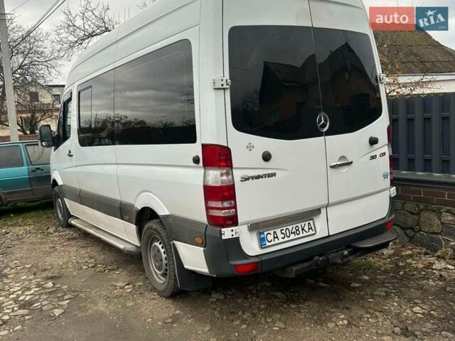 Белый Мерседес Sprinter, объемом двигателя 2.15 л и пробегом 519 тыс. км за 14000 $, фото 5 на Automoto.ua