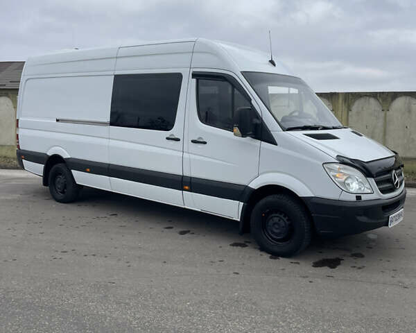 Белый Мерседес Sprinter, объемом двигателя 3 л и пробегом 420 тыс. км за 18600 $, фото 11 на Automoto.ua