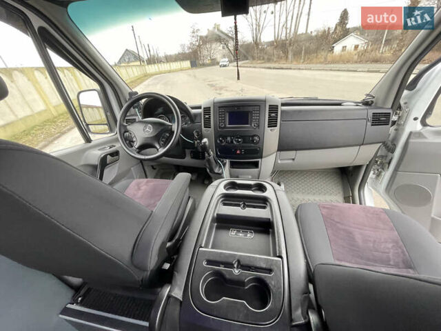 Белый Мерседес Sprinter, объемом двигателя 3 л и пробегом 420 тыс. км за 18600 $, фото 29 на Automoto.ua