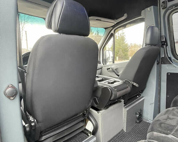 Белый Мерседес Sprinter, объемом двигателя 3 л и пробегом 420 тыс. км за 18600 $, фото 46 на Automoto.ua