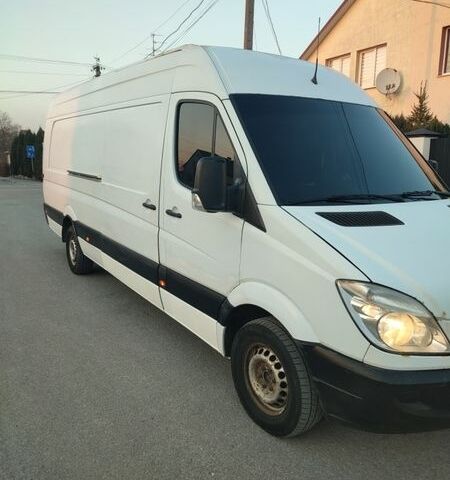 Белый Мерседес Sprinter, объемом двигателя 2.15 л и пробегом 40 тыс. км за 10000 $, фото 2 на Automoto.ua