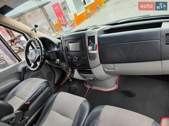Белый Мерседес Sprinter, объемом двигателя 2.99 л и пробегом 320 тыс. км за 14500 $, фото 27 на Automoto.ua