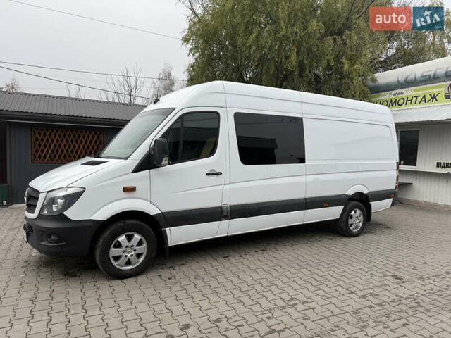 Белый Мерседес Sprinter, объемом двигателя 2.99 л и пробегом 600 тыс. км за 14850 $, фото 2 на Automoto.ua