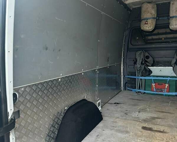 Білий Мерседес Sprinter, об'ємом двигуна 3 л та пробігом 420 тис. км за 16000 $, фото 16 на Automoto.ua