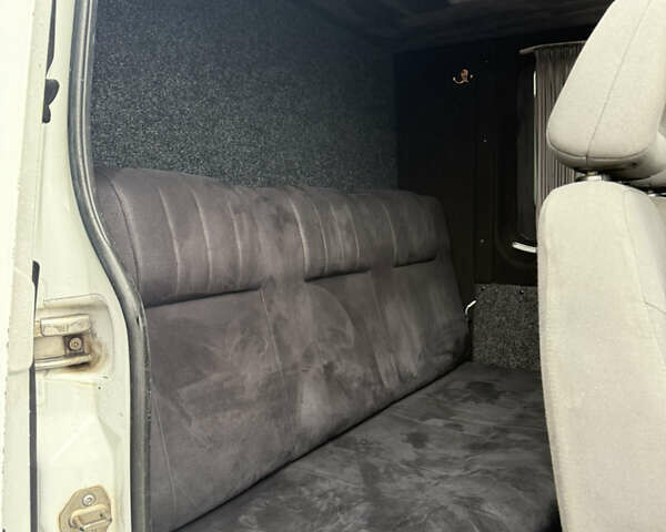 Белый Мерседес Sprinter, объемом двигателя 2.99 л и пробегом 600 тыс. км за 14850 $, фото 15 на Automoto.ua