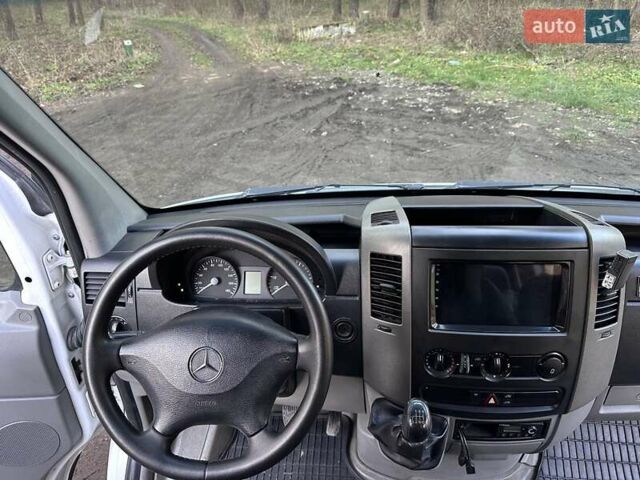 Білий Мерседес Sprinter, об'ємом двигуна 2.15 л та пробігом 513 тис. км за 11800 $, фото 15 на Automoto.ua