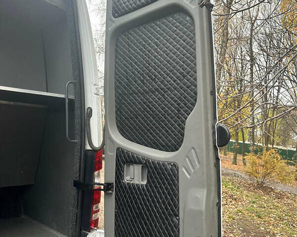 Белый Мерседес Sprinter, объемом двигателя 2.15 л и пробегом 414 тыс. км за 21500 $, фото 33 на Automoto.ua