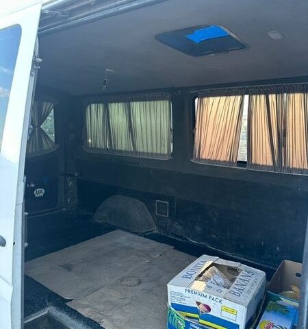 Білий Мерседес Sprinter, об'ємом двигуна 2.15 л та пробігом 689 тис. км за 9300 $, фото 10 на Automoto.ua