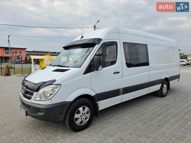 Белый Мерседес Sprinter, объемом двигателя 2.99 л и пробегом 320 тыс. км за 14500 $, фото 1 на Automoto.ua