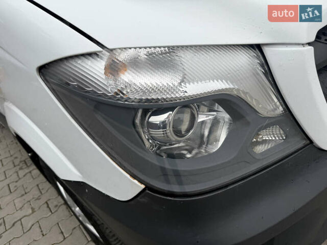 Белый Мерседес Sprinter, объемом двигателя 2.99 л и пробегом 600 тыс. км за 14850 $, фото 9 на Automoto.ua