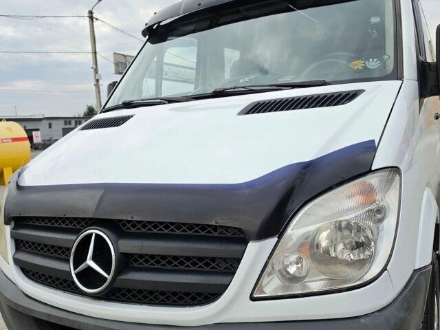 Белый Мерседес Sprinter, объемом двигателя 2.99 л и пробегом 320 тыс. км за 14500 $, фото 25 на Automoto.ua