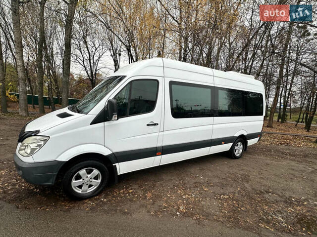 Белый Мерседес Sprinter, объемом двигателя 2.15 л и пробегом 414 тыс. км за 21500 $, фото 1 на Automoto.ua