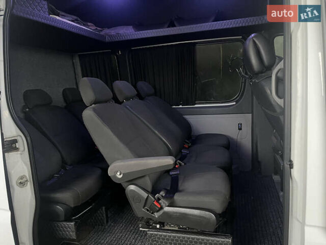 Белый Мерседес Sprinter, объемом двигателя 2.15 л и пробегом 888 тыс. км за 15000 $, фото 6 на Automoto.ua