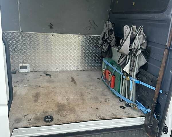 Білий Мерседес Sprinter, об'ємом двигуна 3 л та пробігом 420 тис. км за 16000 $, фото 17 на Automoto.ua