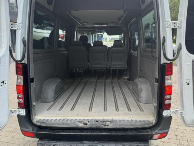 Белый Мерседес Sprinter, объемом двигателя 3 л и пробегом 520 тыс. км за 14990 $, фото 9 на Automoto.ua