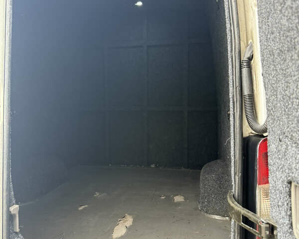 Белый Мерседес Sprinter, объемом двигателя 2.99 л и пробегом 600 тыс. км за 14850 $, фото 22 на Automoto.ua