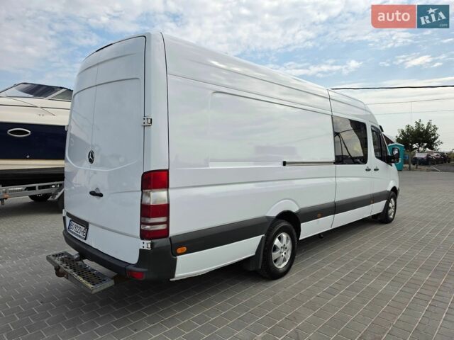 Белый Мерседес Sprinter, объемом двигателя 2.99 л и пробегом 320 тыс. км за 14500 $, фото 6 на Automoto.ua