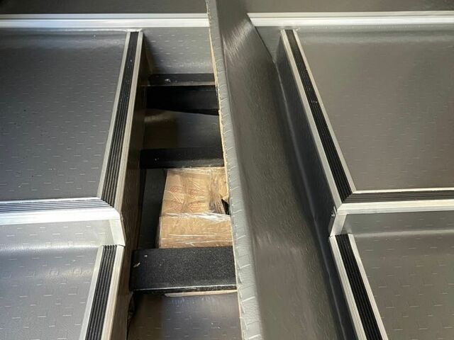 Білий Мерседес Sprinter, об'ємом двигуна 2.2 л та пробігом 200 тис. км за 25000 $, фото 33 на Automoto.ua