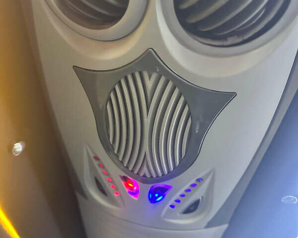 Белый Мерседес Sprinter, объемом двигателя 2.15 л и пробегом 414 тыс. км за 21500 $, фото 23 на Automoto.ua