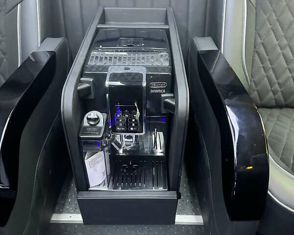 Белый Мерседес Sprinter, объемом двигателя 2.15 л и пробегом 414 тыс. км за 21500 $, фото 18 на Automoto.ua