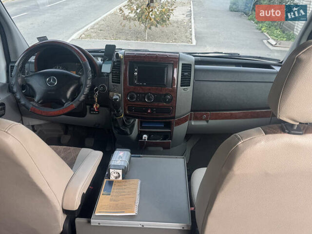 Белый Мерседес Sprinter, объемом двигателя 2.14 л и пробегом 800 тыс. км за 15800 $, фото 5 на Automoto.ua