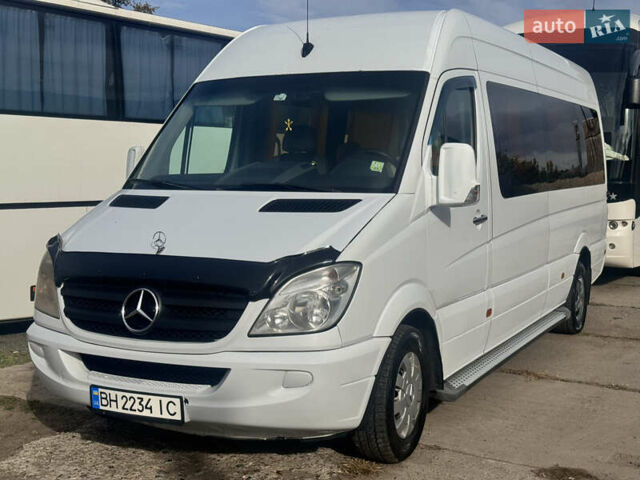 Белый Мерседес Sprinter, объемом двигателя 2.14 л и пробегом 800 тыс. км за 15800 $, фото 2 на Automoto.ua