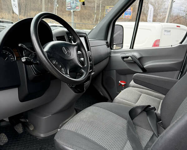 Білий Мерседес Sprinter, об'ємом двигуна 3.2 л та пробігом 850 тис. км за 14500 $, фото 15 на Automoto.ua