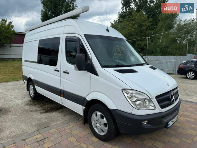 Белый Мерседес Sprinter, объемом двигателя 2.99 л и пробегом 424 тыс. км за 15000 $, фото 1 на Automoto.ua