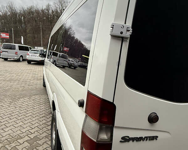 Білий Мерседес Sprinter, об'ємом двигуна 3.2 л та пробігом 850 тис. км за 14500 $, фото 8 на Automoto.ua