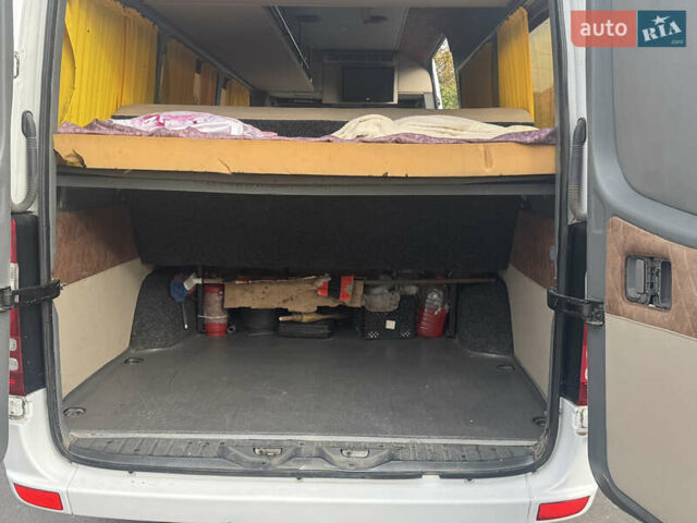 Белый Мерседес Sprinter, объемом двигателя 2.14 л и пробегом 800 тыс. км за 15800 $, фото 6 на Automoto.ua