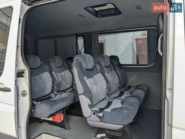 Белый Мерседес Sprinter, объемом двигателя 2.15 л и пробегом 370 тыс. км за 15000 $, фото 9 на Automoto.ua