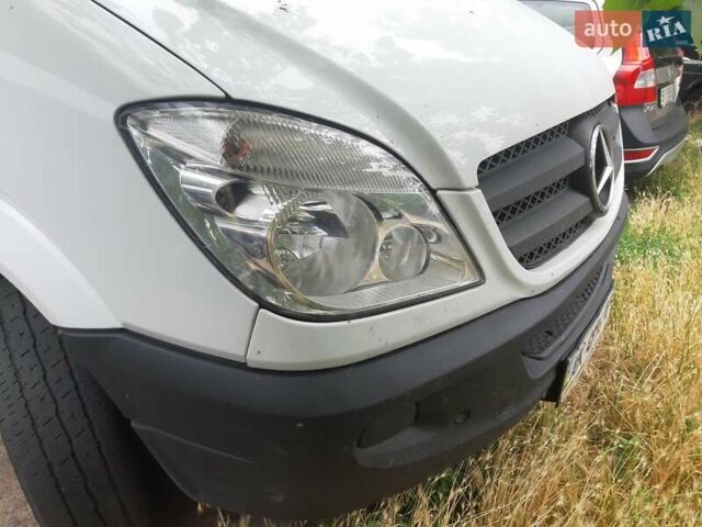 Білий Мерседес Sprinter, об'ємом двигуна 2.2 л та пробігом 450 тис. км за 11300 $, фото 2 на Automoto.ua