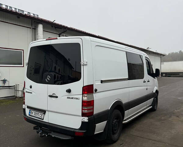 Белый Мерседес Sprinter, объемом двигателя 2.99 л и пробегом 240 тыс. км за 20000 $, фото 6 на Automoto.ua